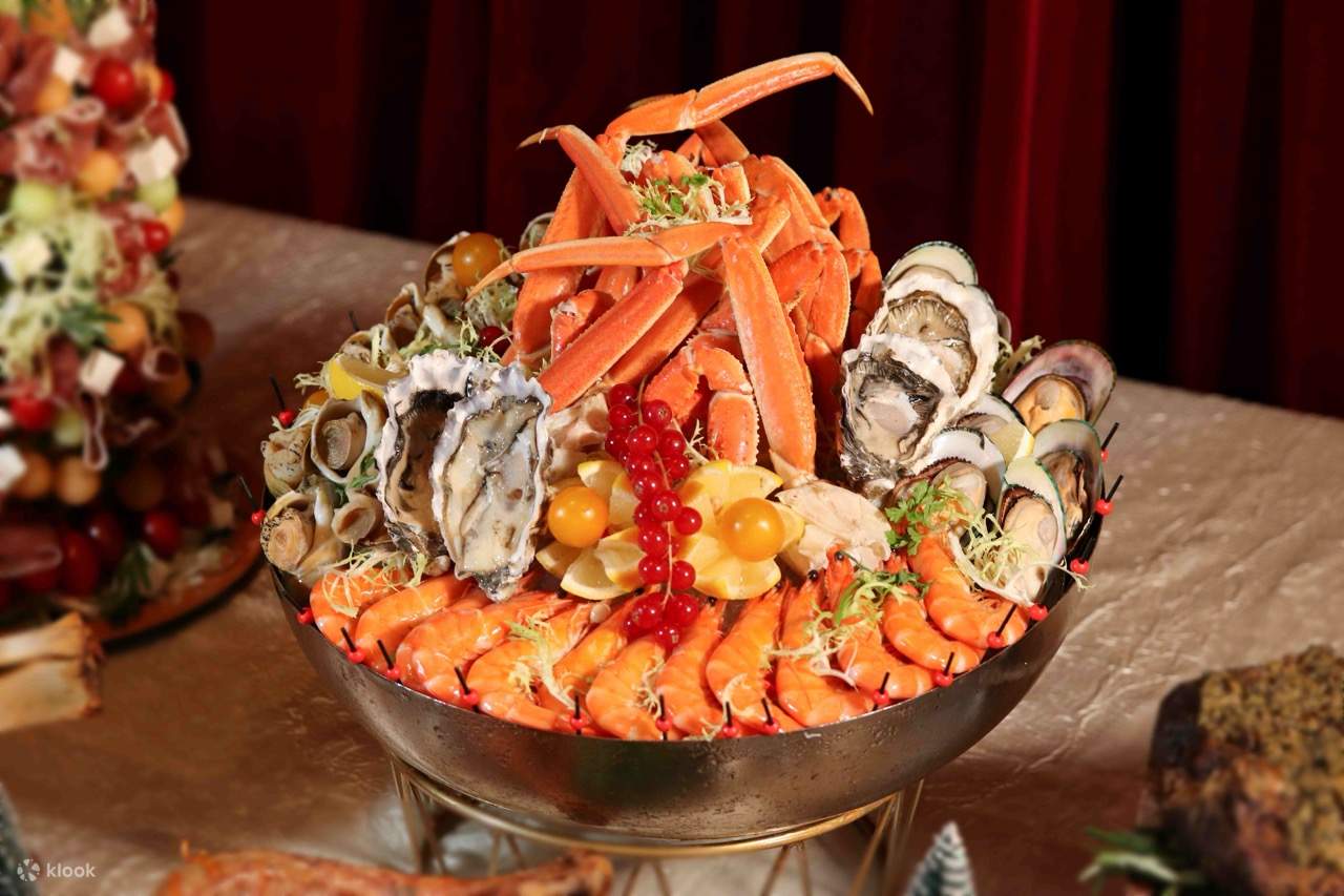 โรงแรมอเล็กซานดรา Hotel Alexandra | Cafe A ภัตตาคารอเล็กซานดรา | บุฟเฟต์อาหารกลางวัน อาหารเย็น และชุดน้ำชายามบ่าย